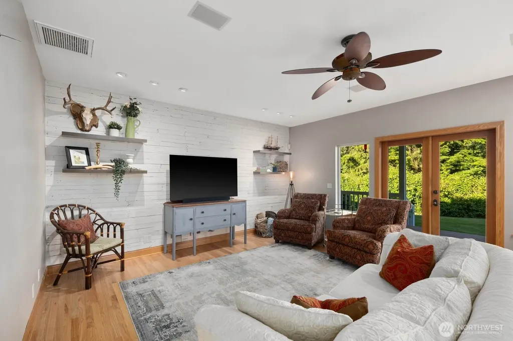 3605 214th Avenue E Lake Tapps WA 98391