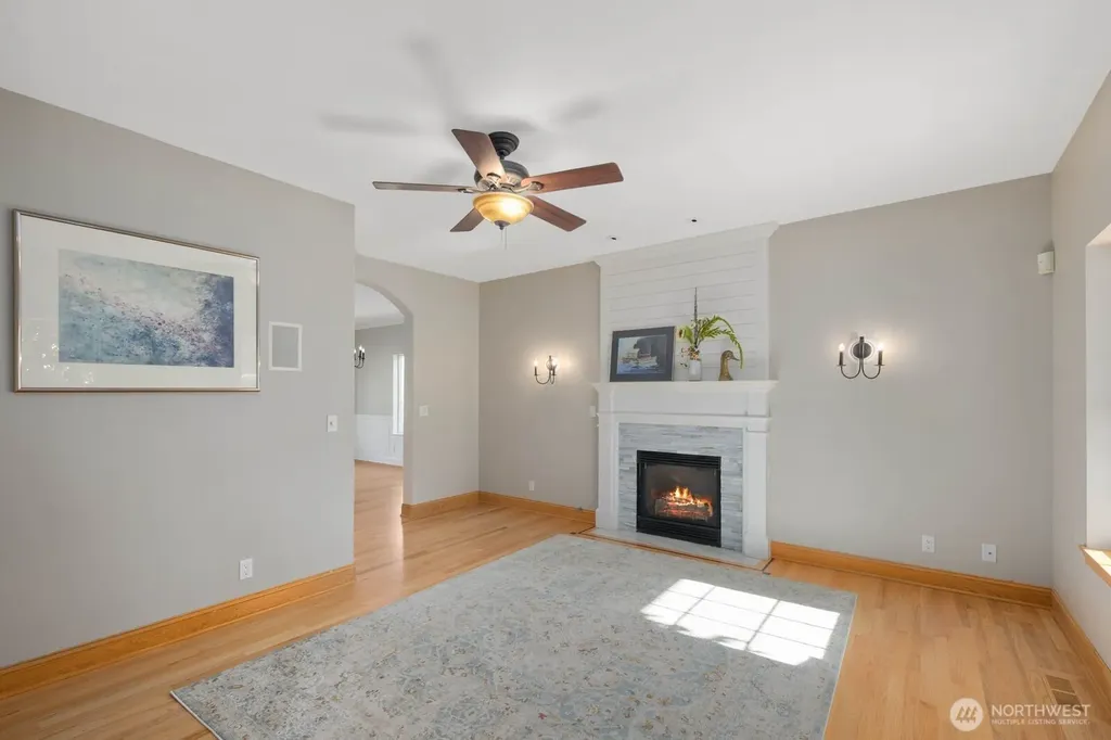 3605 214th Avenue E Lake Tapps WA 98391