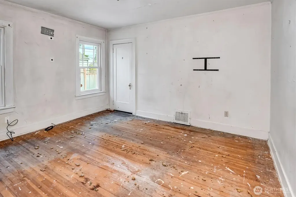 1918 N 115th Street Seattle WA 98133