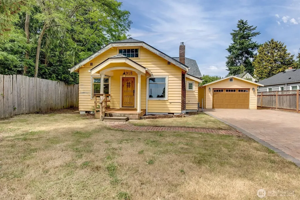 1918 N 115th Street Seattle WA 98133
