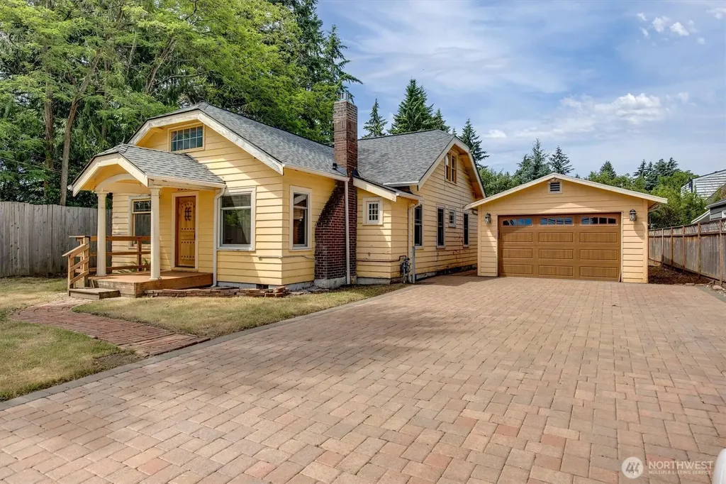 1918 N 115th Street Seattle WA 98133