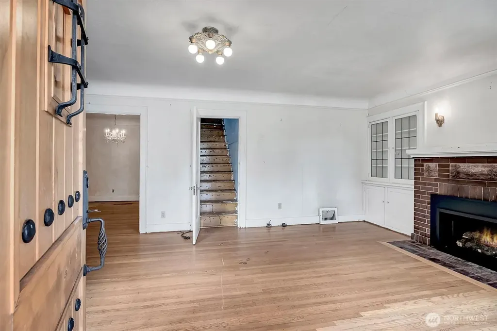 1918 N 115th Street Seattle WA 98133