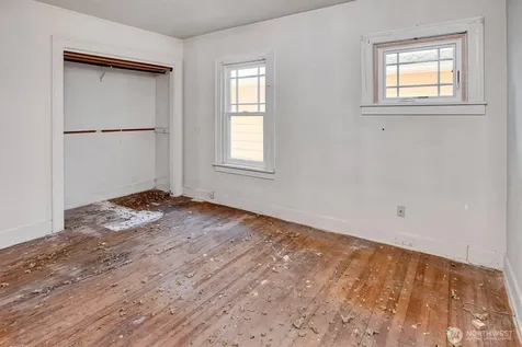 1918 N 115th Street Seattle WA 98133