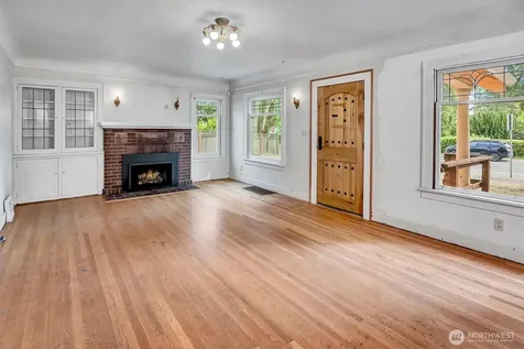 1918 N 115th Street Seattle WA 98133