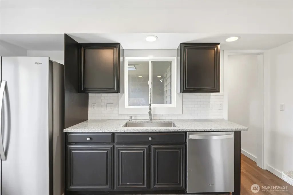 8145 Sandy Hook Terrace Clinton WA 98236