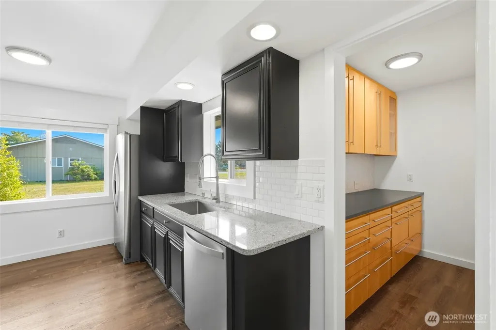 8145 Sandy Hook Terrace Clinton WA 98236