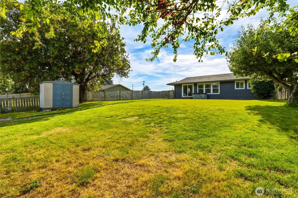 8145 Sandy Hook Terrace Clinton WA 98236