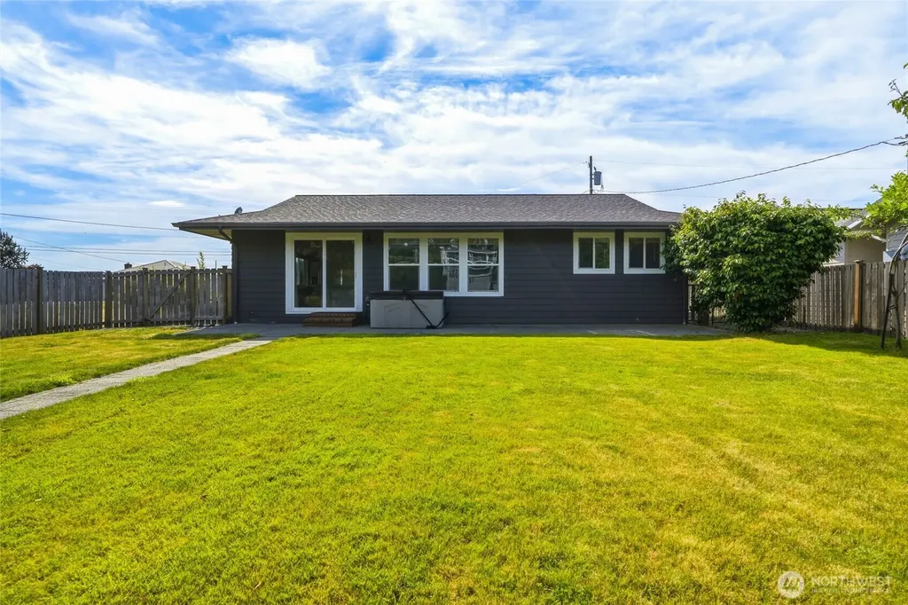 8145 Sandy Hook Terrace Clinton WA 98236