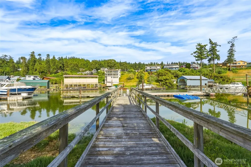 8145 Sandy Hook Terrace Clinton WA 98236