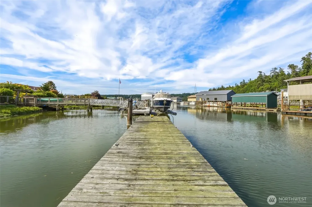 8145 Sandy Hook Terrace Clinton WA 98236