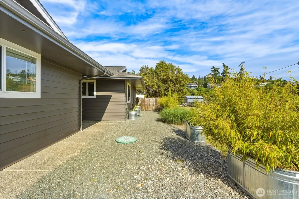 8145 Sandy Hook Terrace Clinton WA 98236