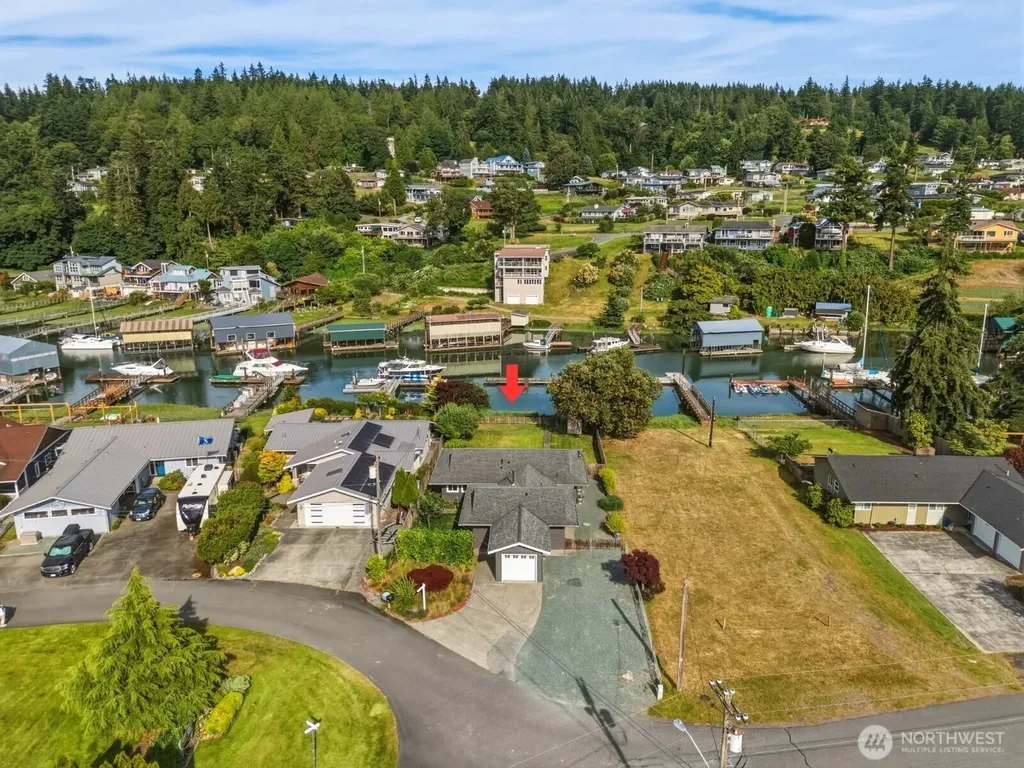 8145 Sandy Hook Terrace Clinton WA 98236
