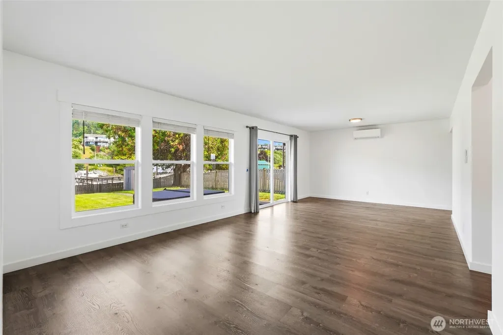 8145 Sandy Hook Terrace Clinton WA 98236