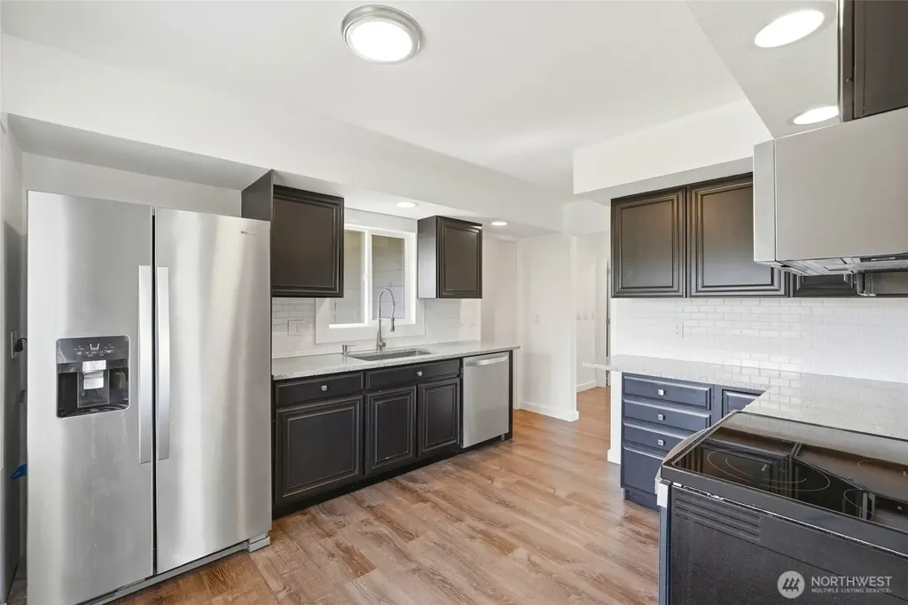 8145 Sandy Hook Terrace Clinton WA 98236