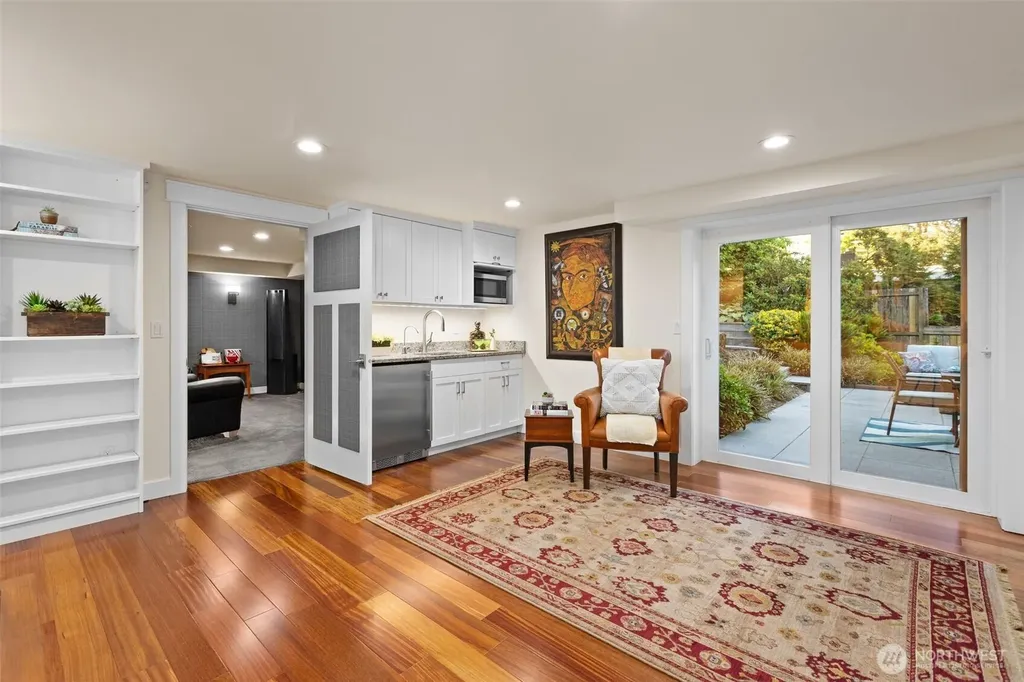 15734 SE 26th Street Bellevue WA 98008