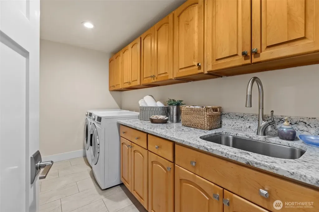 15734 SE 26th Street Bellevue WA 98008