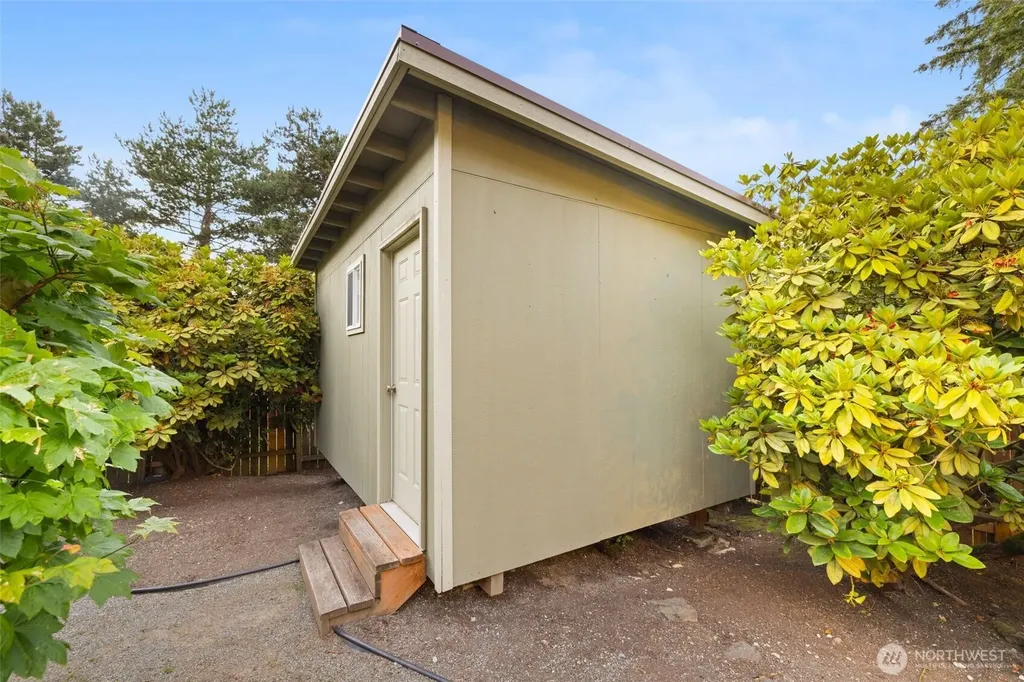 15734 SE 26th Street Bellevue WA 98008
