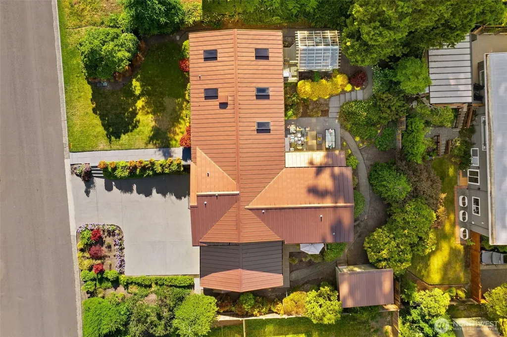 15734 SE 26th Street Bellevue WA 98008