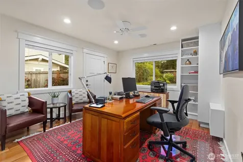 15734 SE 26th Street Bellevue WA 98008