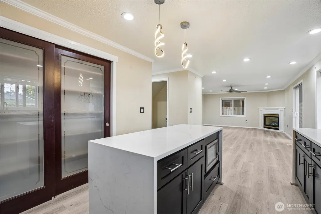 15805 NE 70th Street Vancouver WA 98682