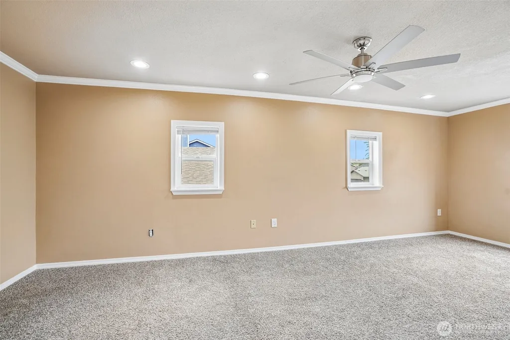 15805 NE 70th Street Vancouver WA 98682