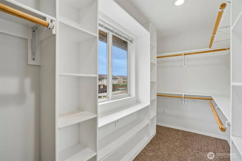 15805 NE 70th Street Vancouver WA 98682