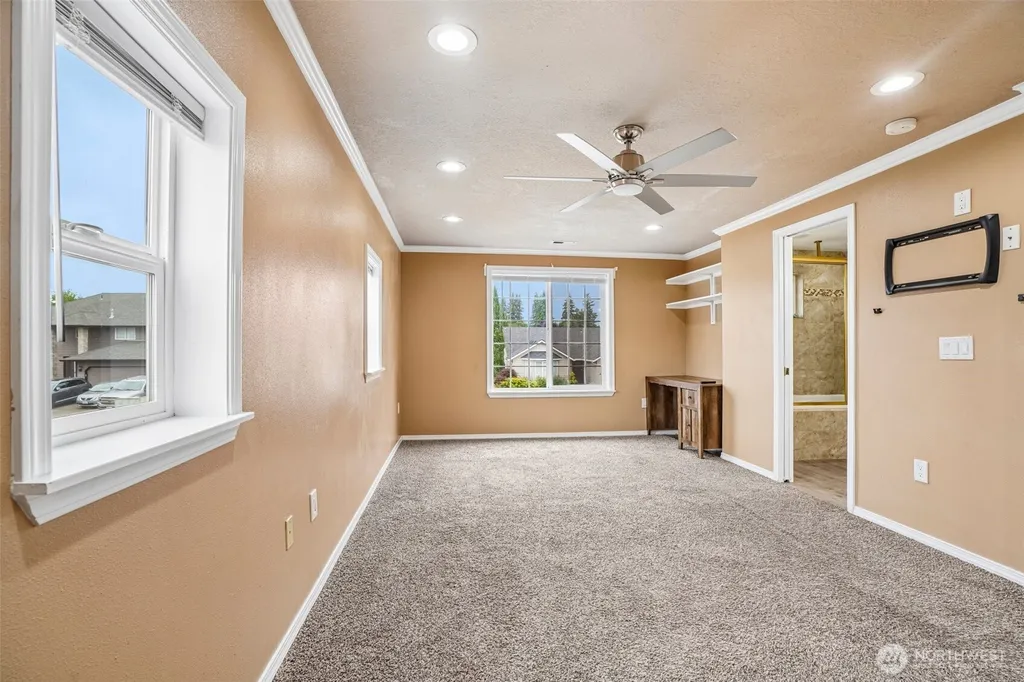 15805 NE 70th Street Vancouver WA 98682