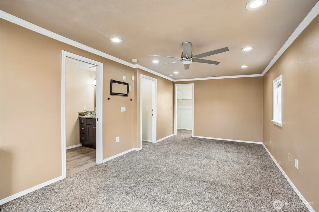 15805 NE 70th Street Vancouver WA 98682