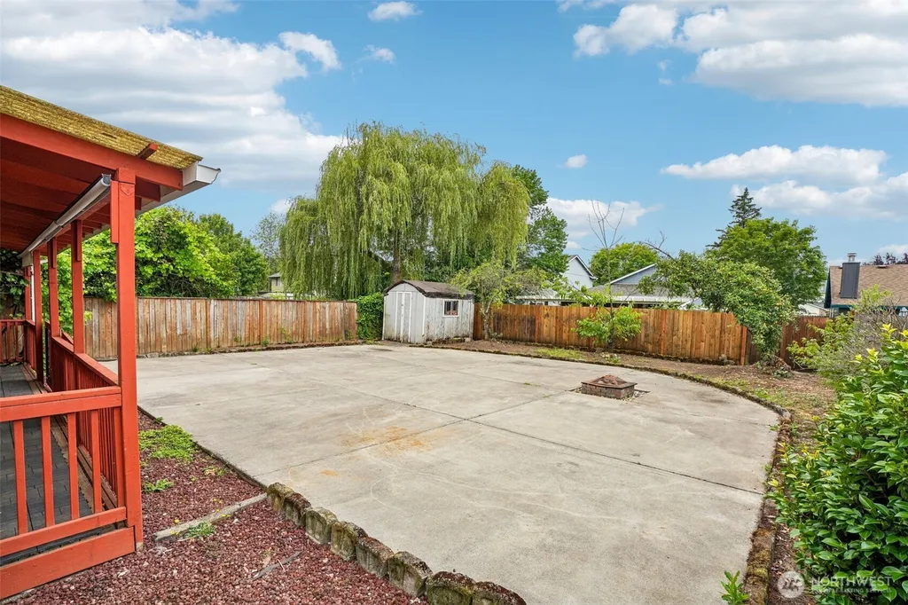 15805 NE 70th Street Vancouver WA 98682
