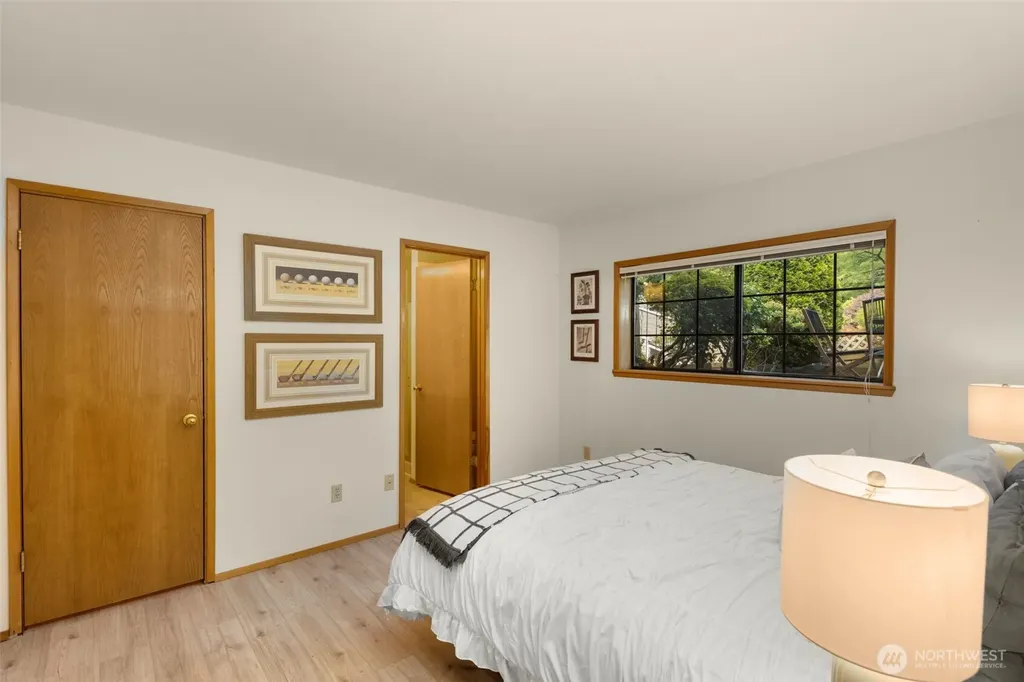 1572 NE 177th Street Shoreline WA 98155