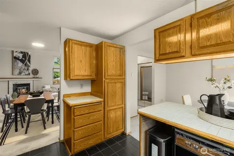 1572 NE 177th Street Shoreline WA 98155