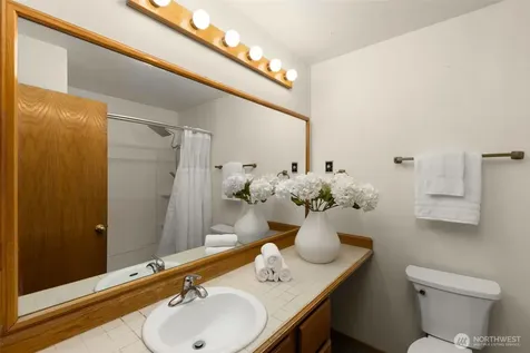 1572 NE 177th Street Shoreline WA 98155