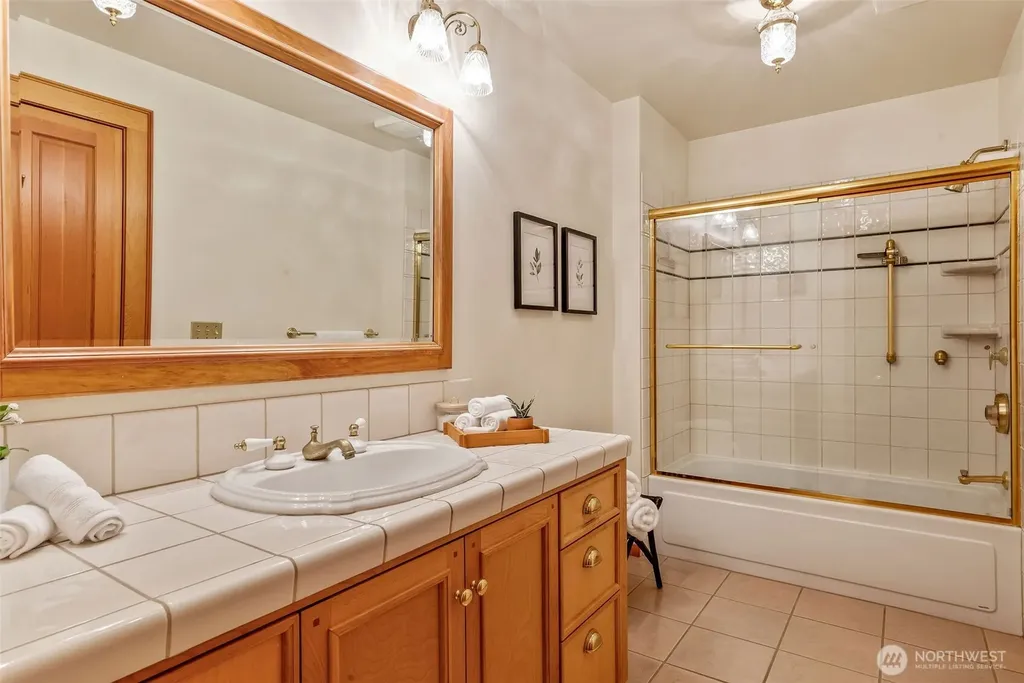 53 Combs Place Port Townsend WA 98368