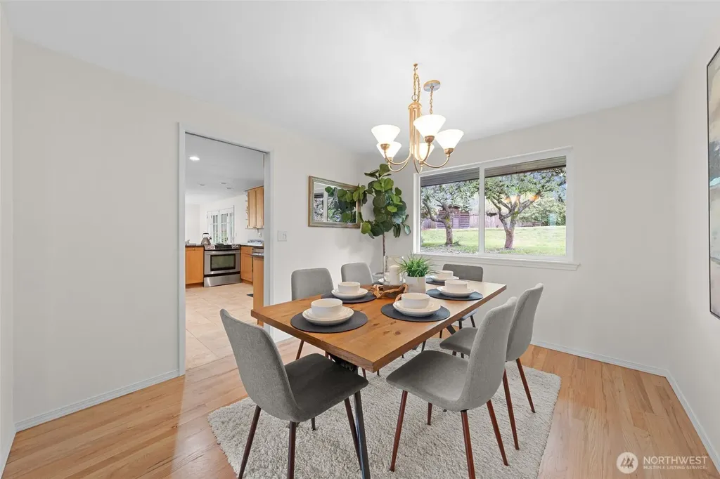 5918 128th Avenue SE Bellevue WA 98006