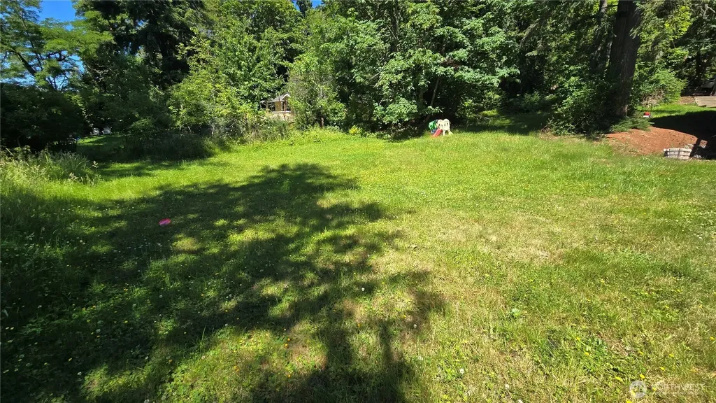 178 E Lake Desire Renton WA 98058