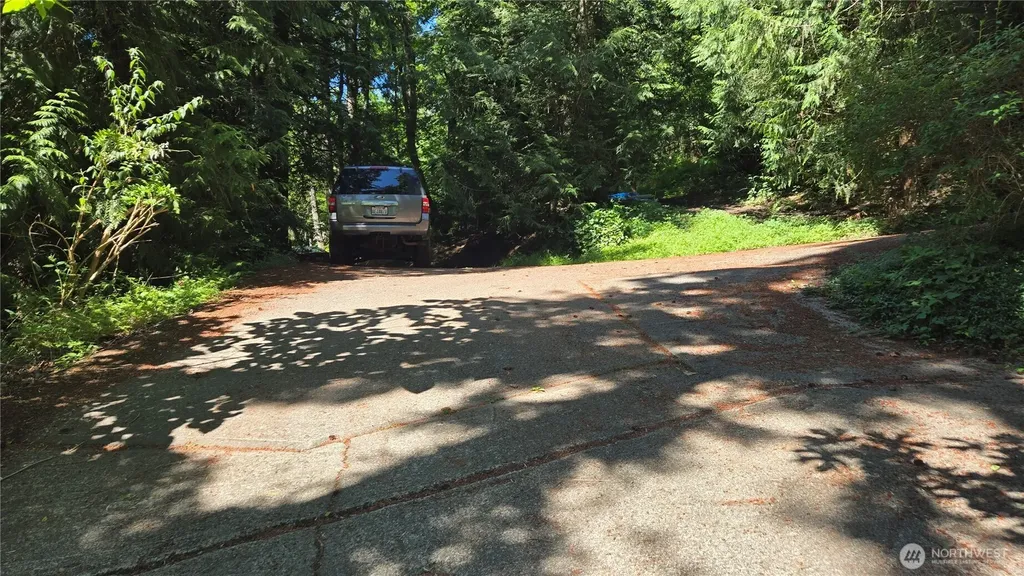 178 E Lake Desire Renton WA 98058