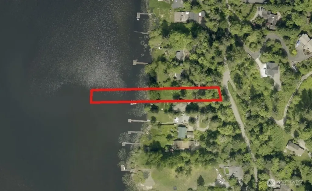 178 E Lake Desire Renton WA 98058