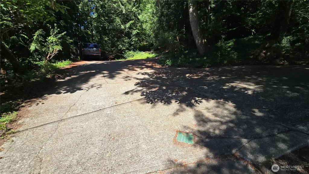 178 E Lake Desire Renton WA 98058