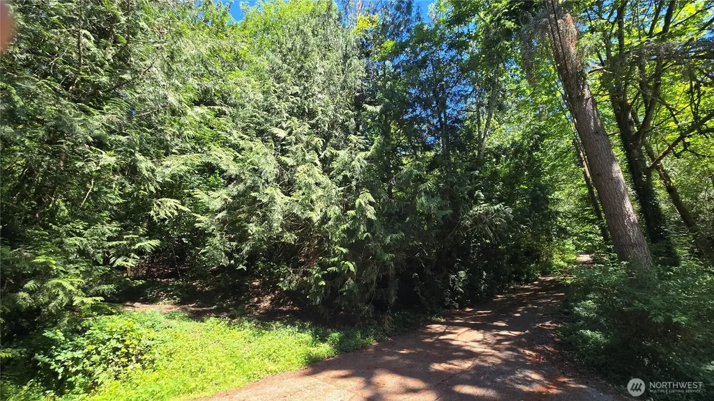 178 E Lake Desire Renton WA 98058