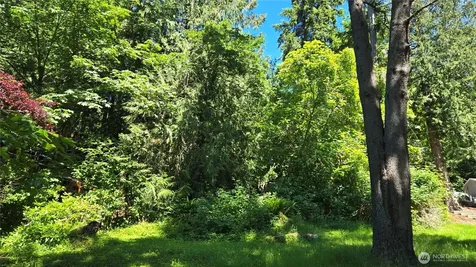 178 E Lake Desire Renton WA 98058