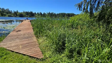 178 E Lake Desire Renton WA 98058