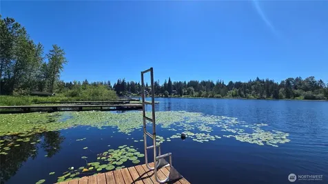 178 E Lake Desire Renton WA 98058