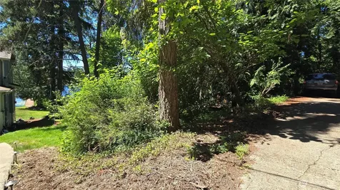 178 E Lake Desire Renton WA 98058