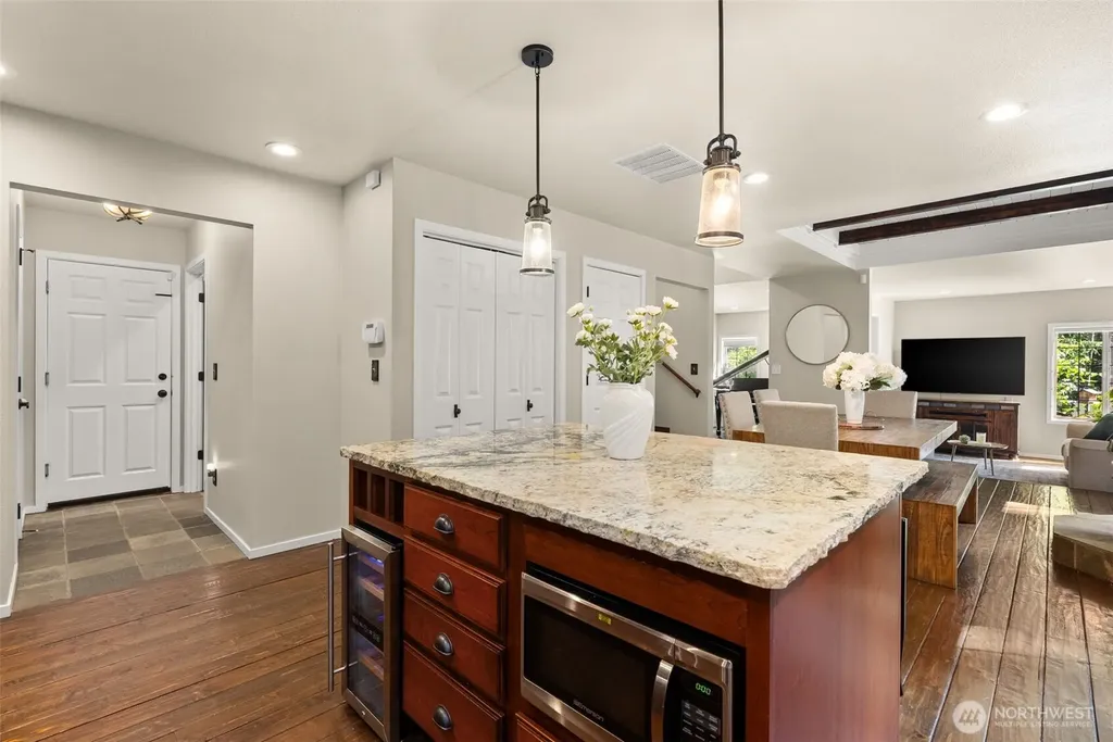 3627 Snug Harbor Road NE Olympia WA 98506