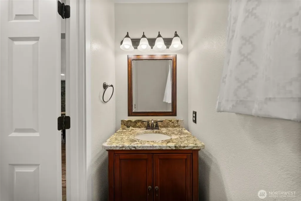 3627 Snug Harbor Road NE Olympia WA 98506