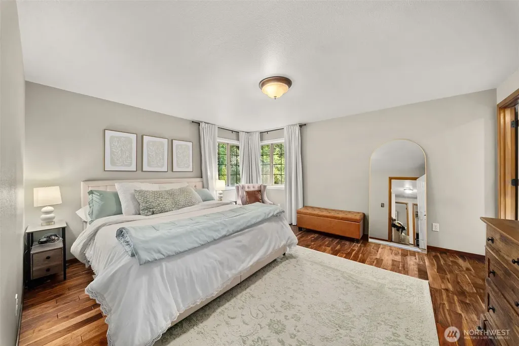 3627 Snug Harbor Road NE Olympia WA 98506