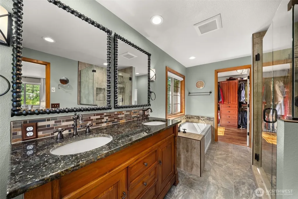 3627 Snug Harbor Road NE Olympia WA 98506