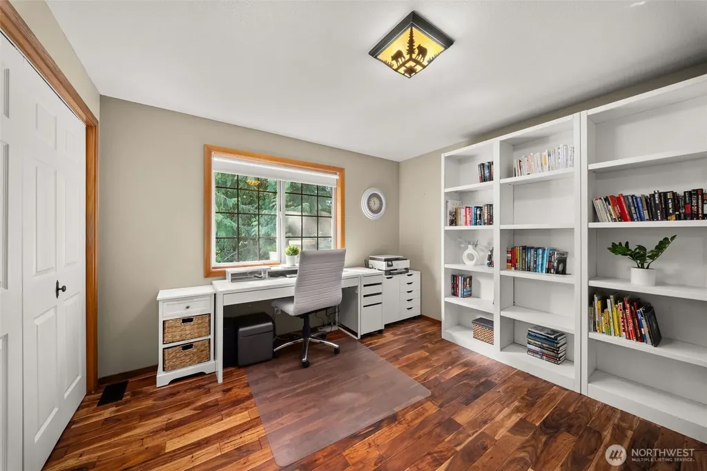 3627 Snug Harbor Road NE Olympia WA 98506