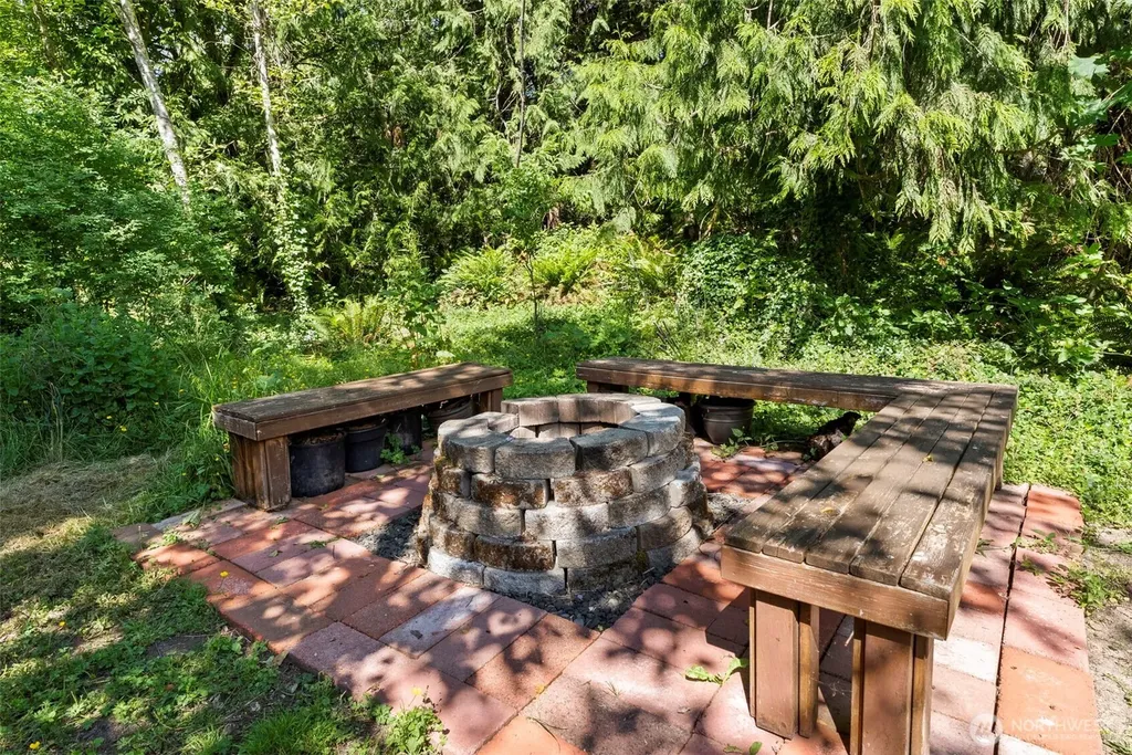 3627 Snug Harbor Road NE Olympia WA 98506