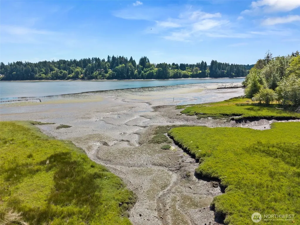3627 Snug Harbor Road NE Olympia WA 98506